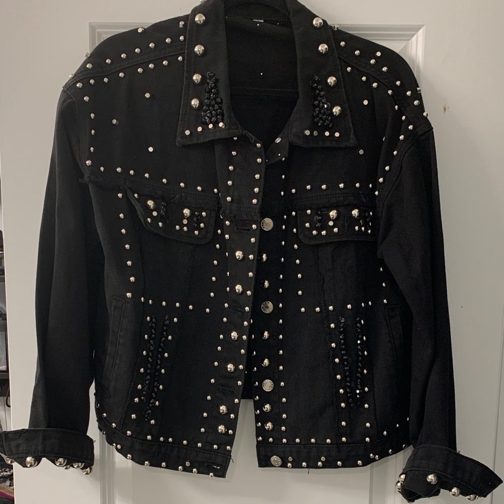 SALE❤️❤️❤️Black Studded Denim Jacket